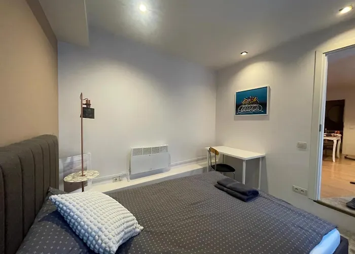 Dzīvoklis Two Bedroom / Old Town With Private Terrace